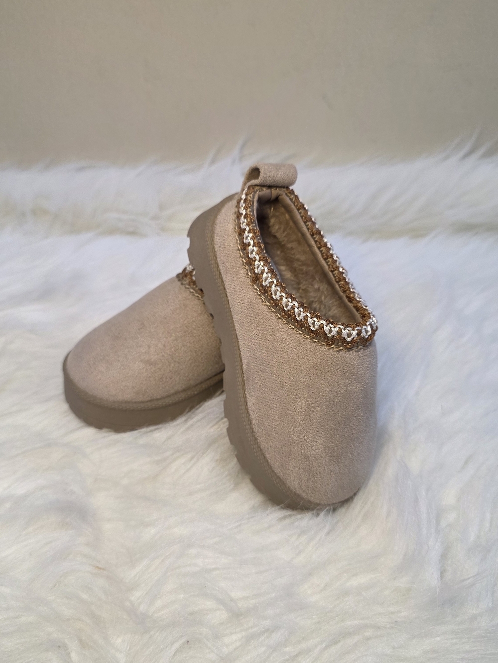 American Exchange Kids Slip-On Slippers in Taupe with Braided Trim